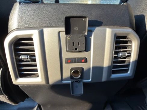 Used 2015 Ford F150 Lariat w/ Equipment Group 502A Luxury image 29