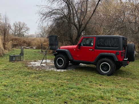 Used 2014 Jeep Wrangler Rubicon w/ Dual Top Group AWD/4WD image 15