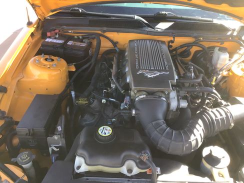 Used 2009 Ford Mustang GT Premium image 12