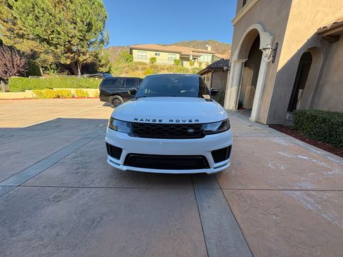 Used 2022 Land Rover Range Rover Sport HSE Dynamic image 2