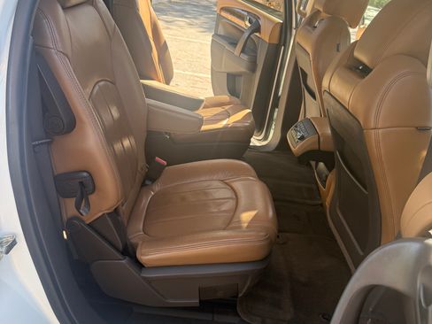 Used 2013 Buick Enclave Leather FWD image 13