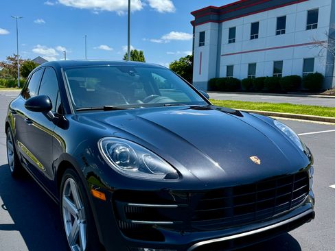 Used 2016 Porsche Macan Turbo image 5