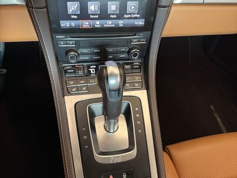 Used 2018 Porsche 718 Boxster GTS image 13