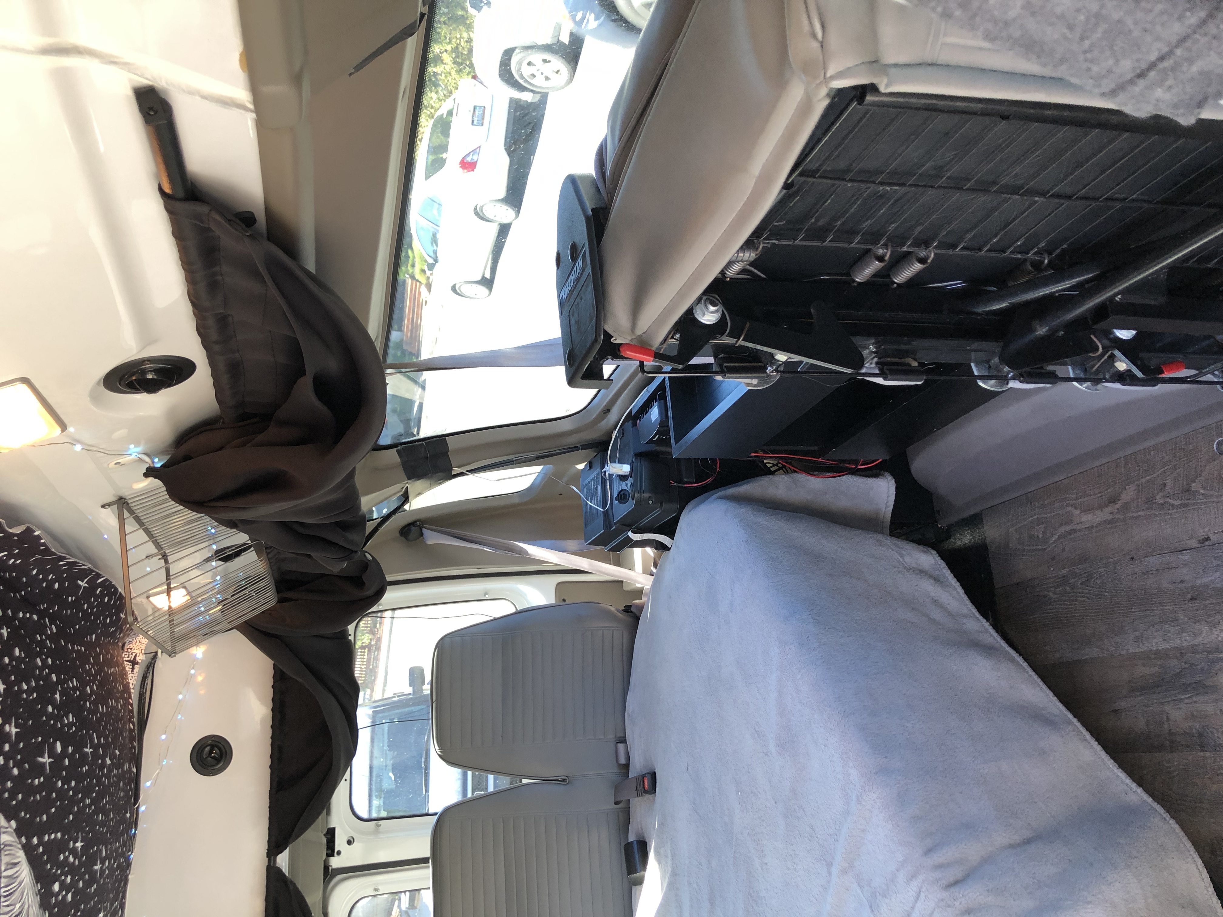 Used 2007 Ford E-350 and Econoline 350 Extended Super Duty RWD image 5