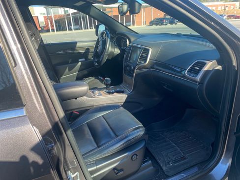 Used 2015 Jeep Grand Cherokee Overland image 19