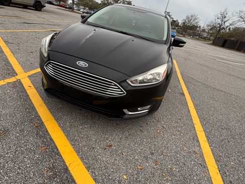 Used 2018 Ford Focus Titanium image 16