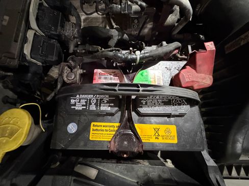 Used 2011 Ford F550 4x4 Crew Cab Super Duty w/ Payload Upgrade Pkg image 10