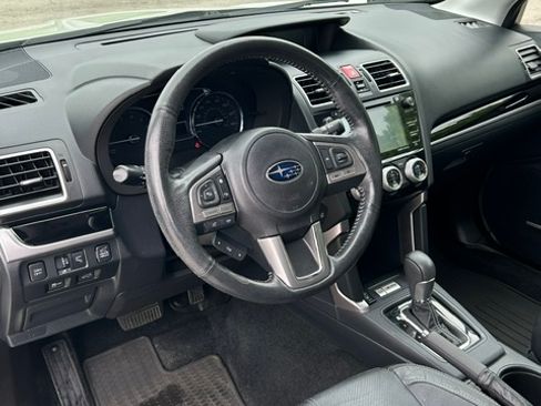 Used 2018 Subaru Forester 2.5i Touring w/ Popular Package #2 AWD/4WD image 17