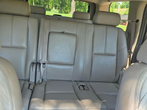 Used 2007 Chevrolet Tahoe LT w/ LT Preferred Equipment Group AWD/4WD image 19