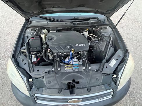 Used 2009 Chevrolet Impala LT FWD image 15