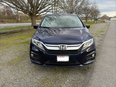 Used 2018 Honda Odyssey LX image 2