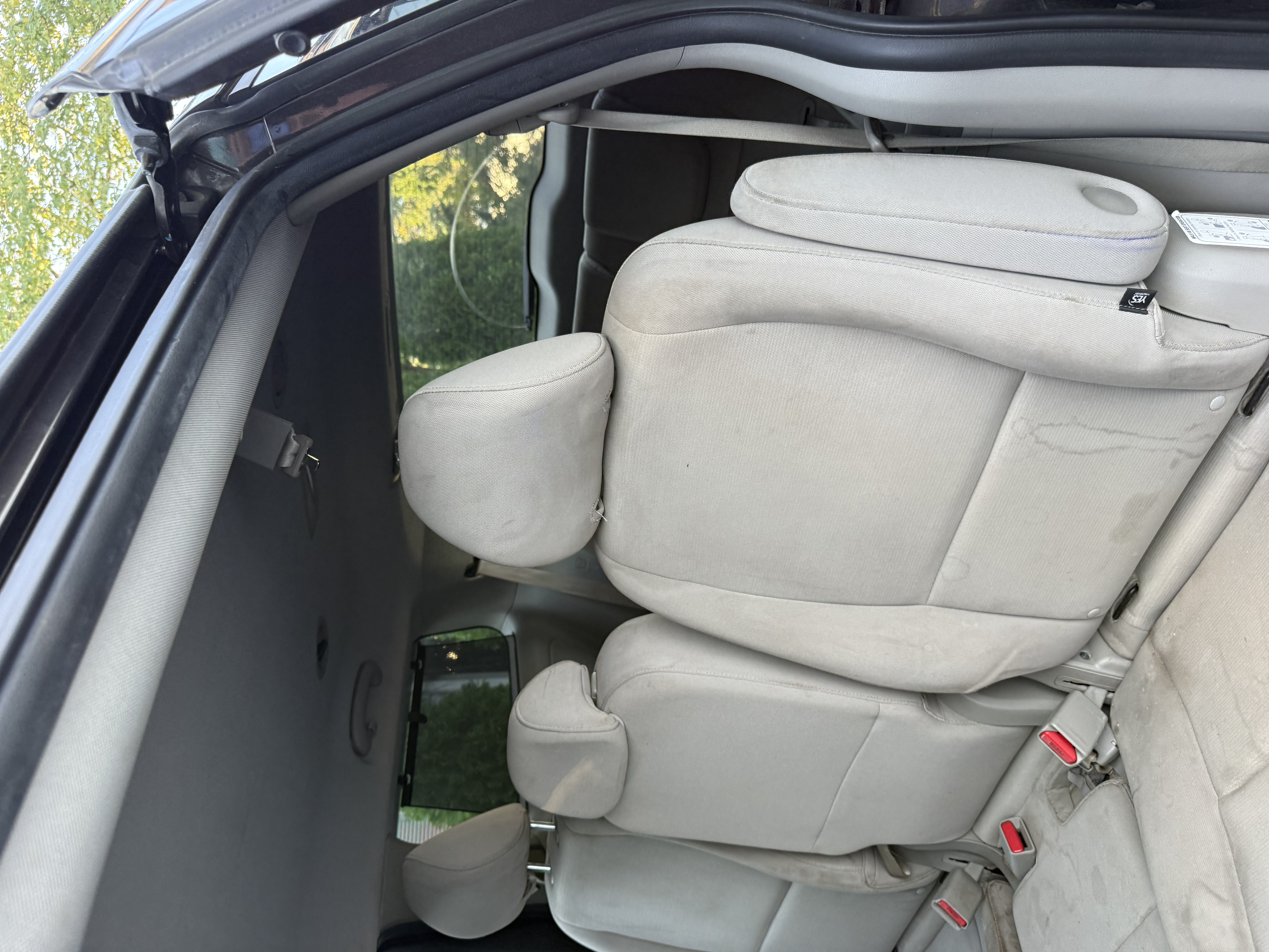 Used 2015 Kia Sedona LX w/ LX Convenience Package FWD image 9