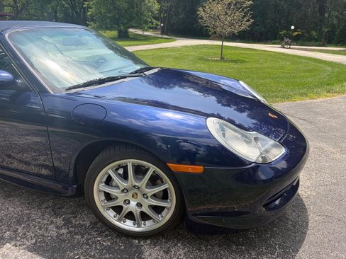 Used 2001 Porsche 911 Carrera 4 AWD/4WD image 10