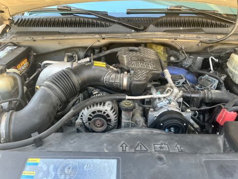 Used 2003 GMC Sierra 3500 SLT w/ SLT Preferred Equipment Group image 8