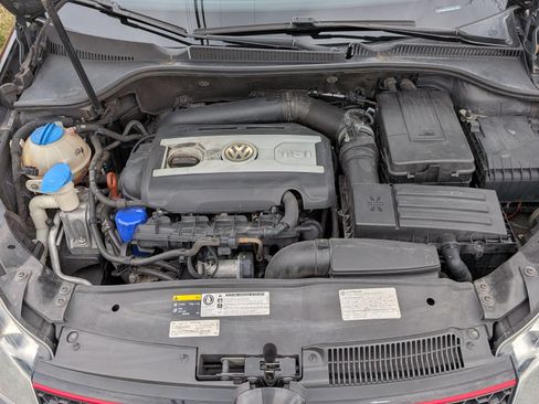 Used 2013 Volkswagen GTI 4-Door image 6