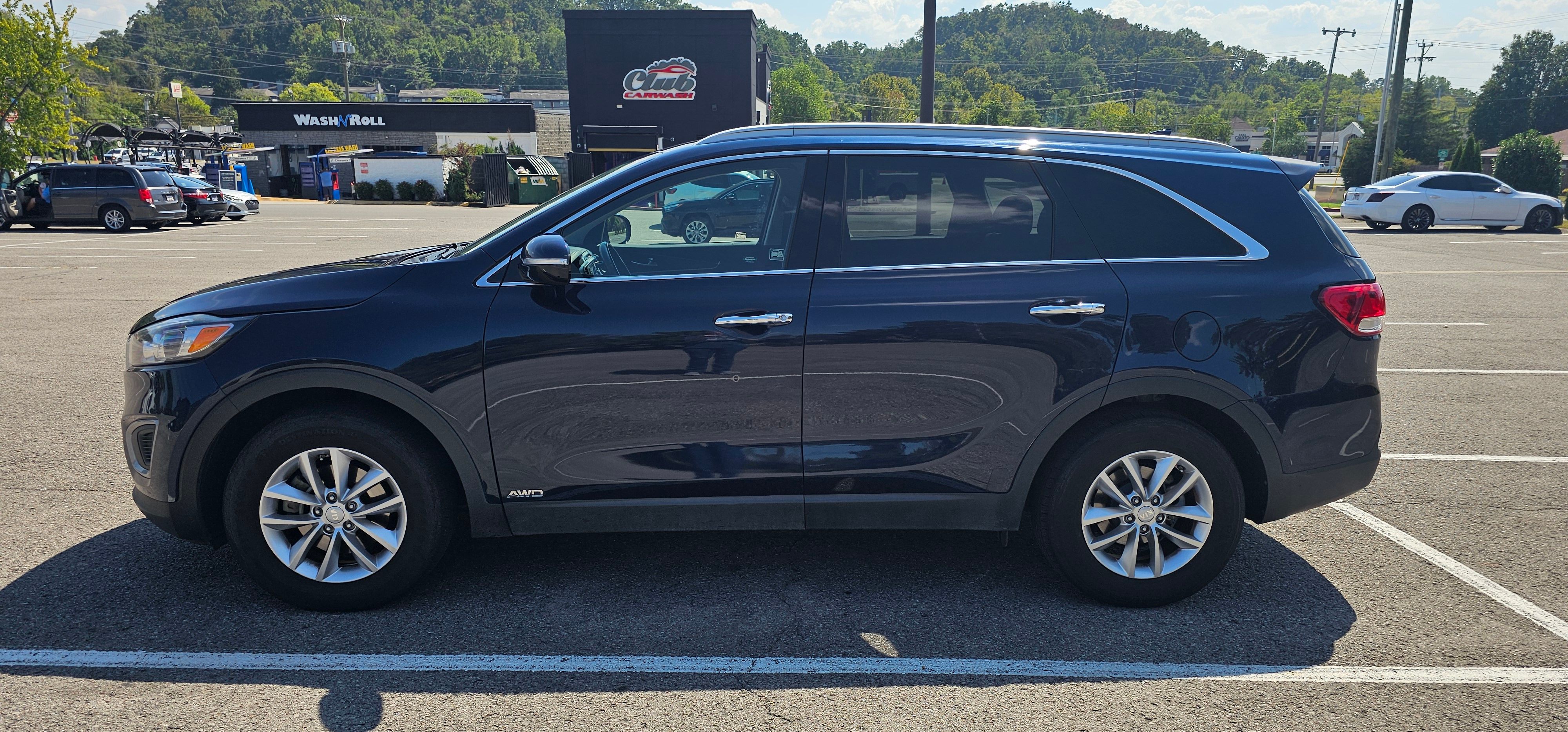 Used 2016 Kia Sorento AWD w/ LX Convenience Package image 4