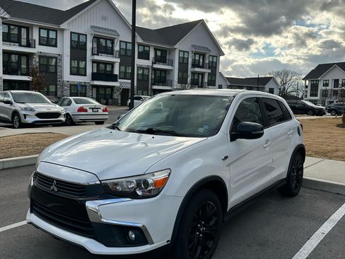 Used 2017 Mitsubishi Outlander Sport LE image 9
