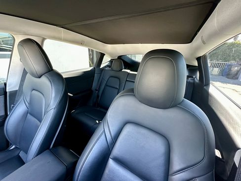 Used 2022 Tesla Model Y Long Range image 20