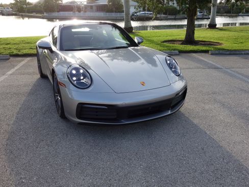 Used 2023 Porsche 911 Carrera image 11