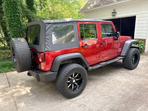 Used 2011 Jeep Wrangler Unlimited Sport AWD/4WD image 5