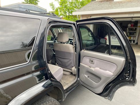 Used 2002 Toyota 4Runner SR5 image 27