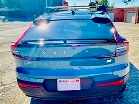 Used 2023 Volvo C40 P8 Recharge Ultimate image 7