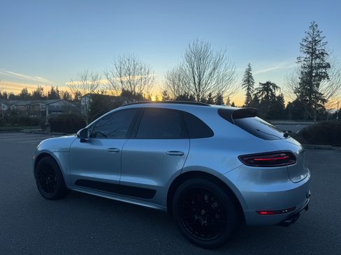 Used 2017 Porsche Macan GTS image 11