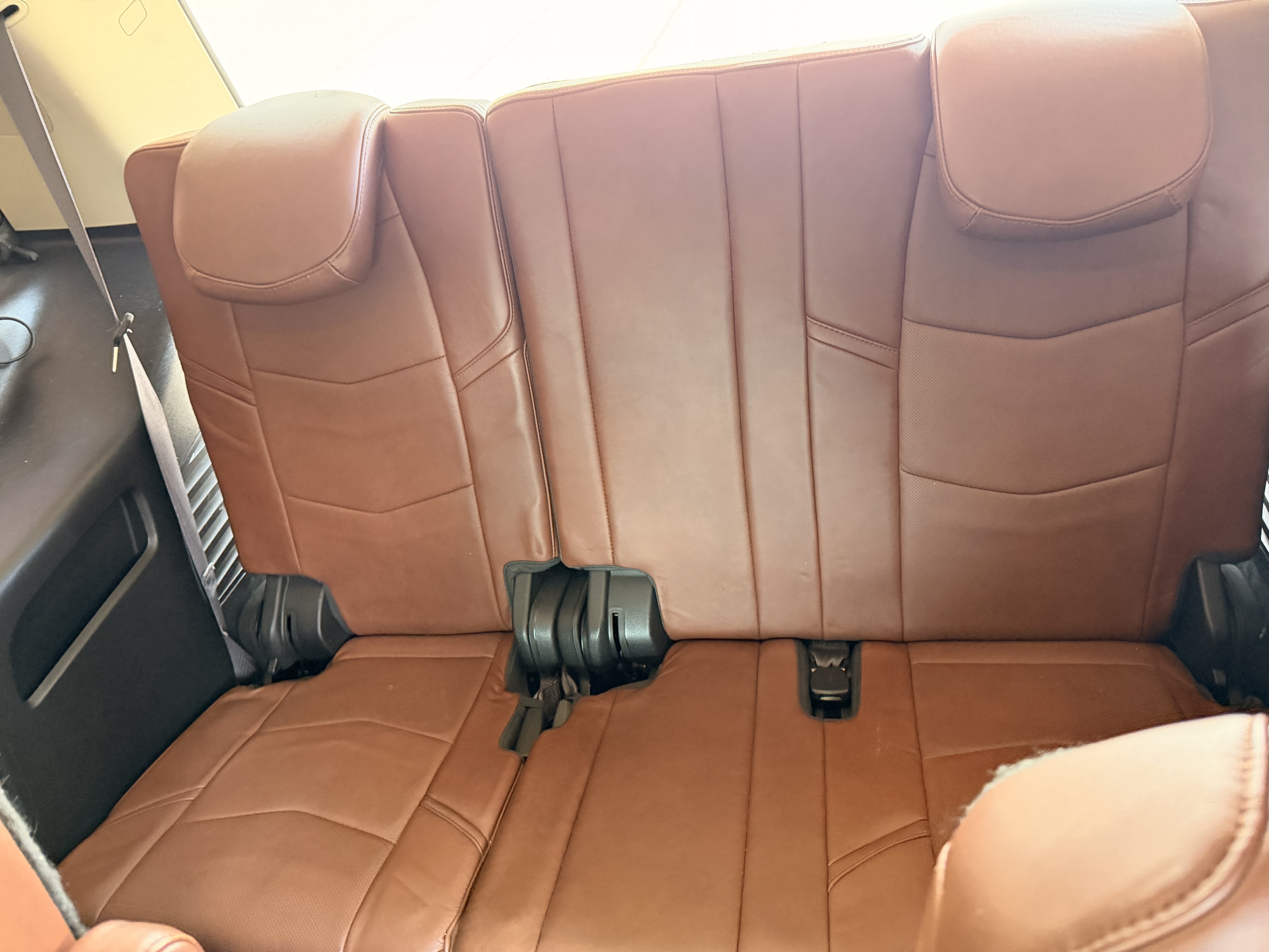 Used 2015 Cadillac Escalade Luxury AWD/4WD image 28