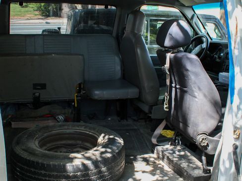 Used 2009 Ford E-250 and Econoline 250 RWD image 16