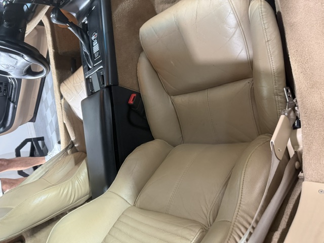 Used 1996 Chevrolet Corvette Coupe RWD image 5