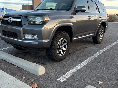 Used 2011 Toyota 4Runner SR5 image 2