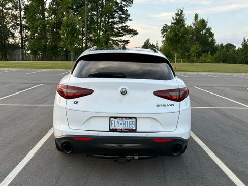 Used 2020 Alfa Romeo Stelvio w/ Nero Edizione RWD image 4