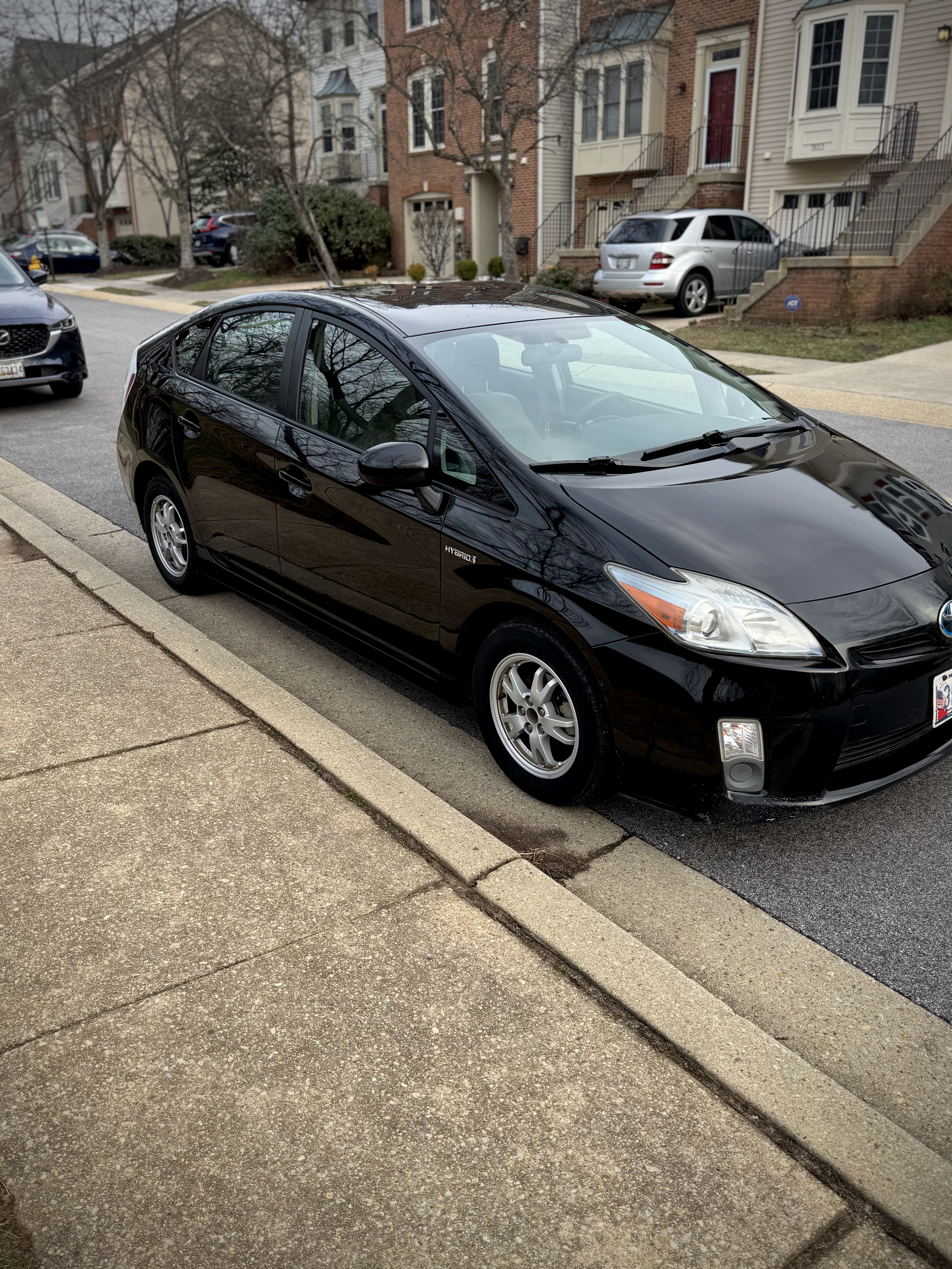 Used 2010 Toyota Prius Two FWD image 2
