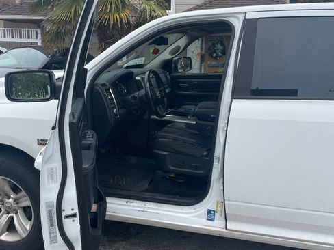 Used 2015 RAM 1500 Sport w/ Sport Premium Group image 2