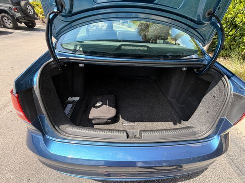 Used 2016 Volkswagen Jetta S image 4