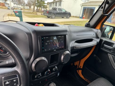 Used 2012 Jeep Wrangler Sport image 4