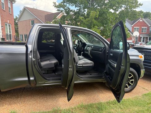 Used 2016 Toyota Tundra SR5 image 19
