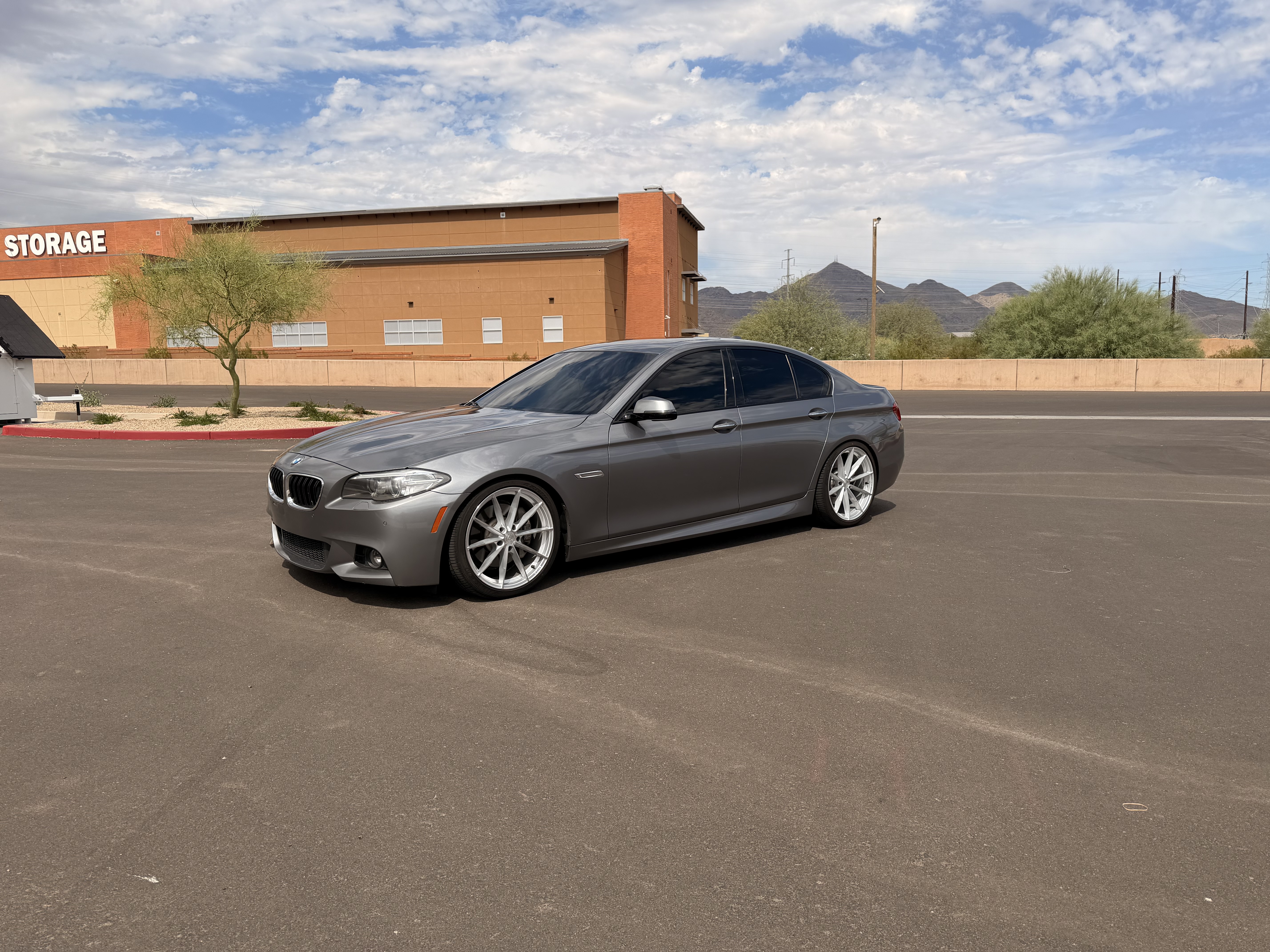 Used 2016 BMW 535i xDrive Sedan AWD/4WD image 1