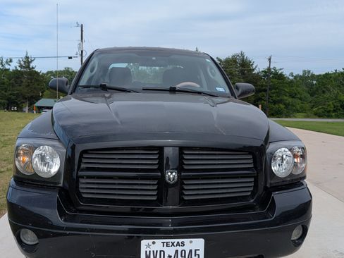 Used 2006 Dodge Dakota SLT w/ Night Runner Group RWD image 5