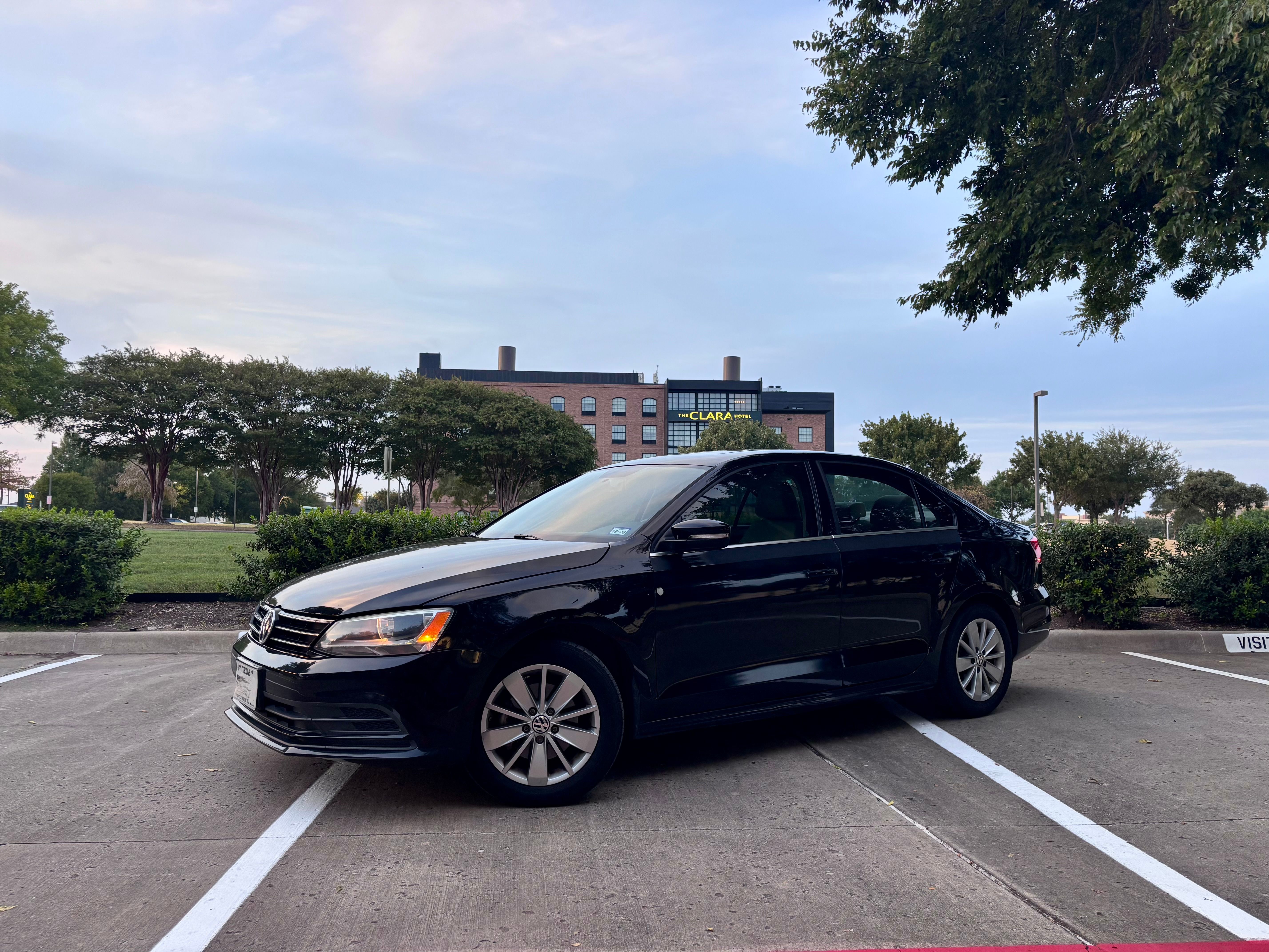 Used 2015 Volkswagen Jetta SE FWD image 4