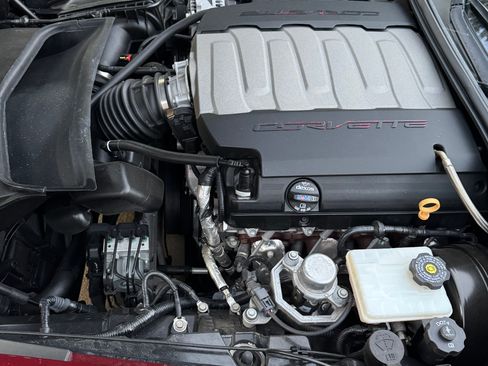 Used 2019 Chevrolet Corvette Stingray Coupe w/ 1LT image 21