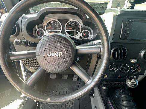 Used 2010 Jeep Wrangler Unlimited Sport image 25