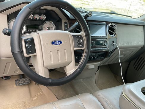 Used 2008 Ford F250 XLT image 16