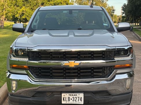 Used 2018 Chevrolet Silverado 1500 LT w/ Texas Edition RWD image 2