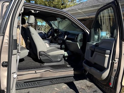 Used 2018 Ford F150 XL w/ Equipment Group 101A Mid image 8