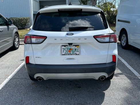Used 2022 Ford Escape SEL image 4