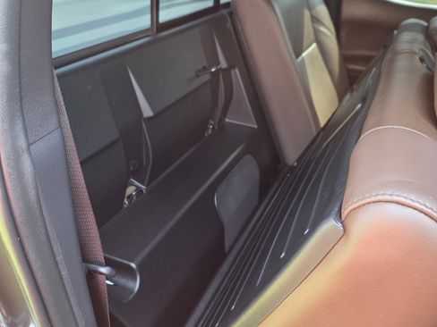 Used 2021 Toyota Tacoma Limited image 32