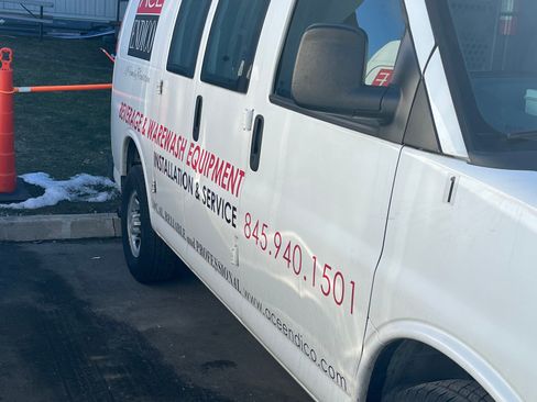 Used 2018 Chevrolet Express 2500 w/ Driver Convenience Package image 1