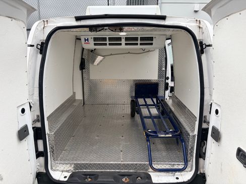 Used 2021 Nissan NV200 S image 12