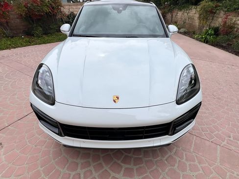 Used 2023 Porsche Cayenne Turbo S image 12
